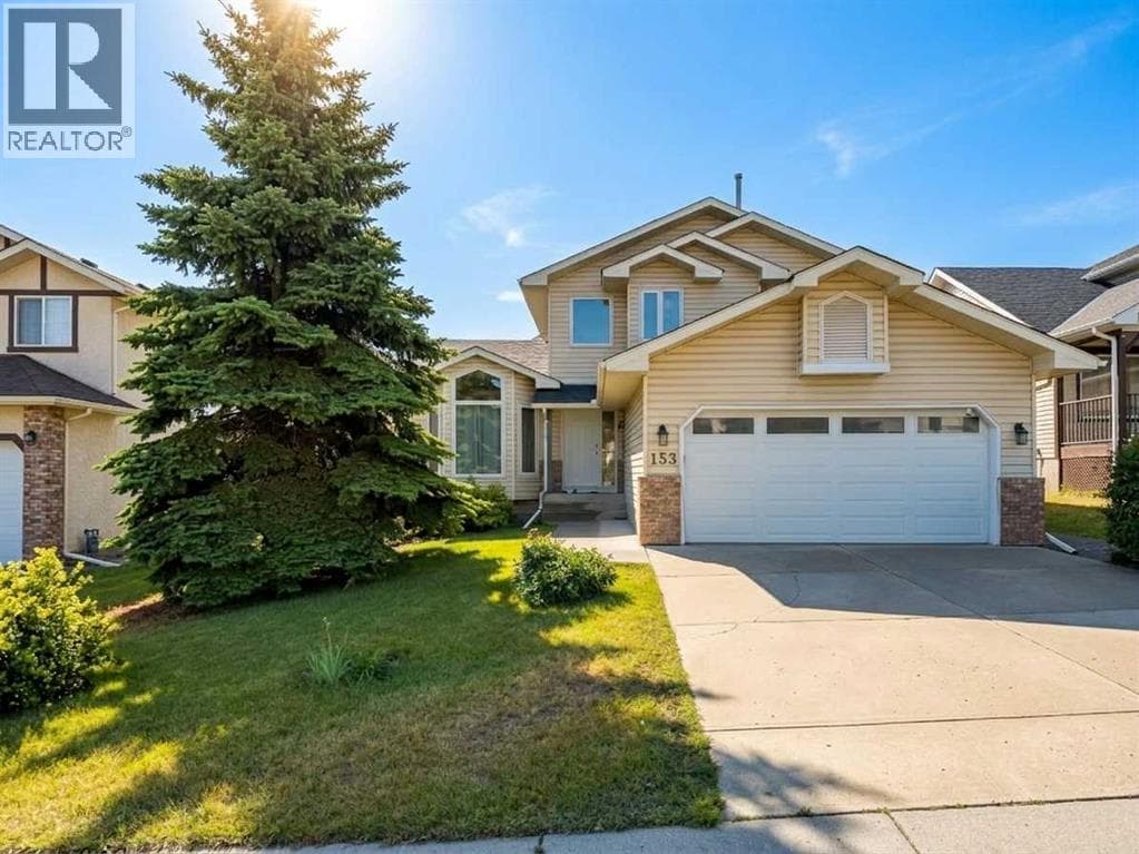 153 Hawkdale Circle NW