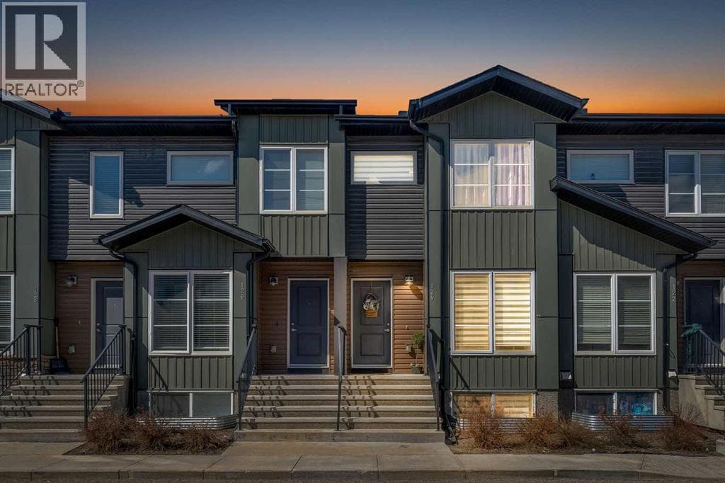 124, 31 Red Embers Parade NE