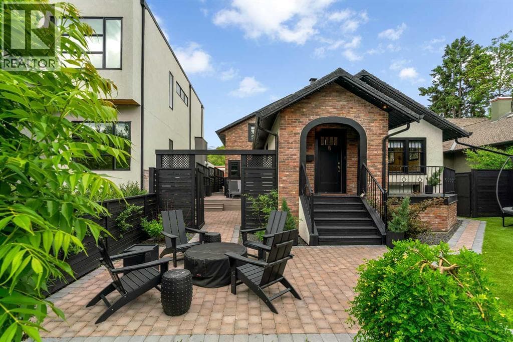 817 Rideau Road SW