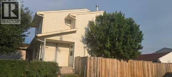 44 Falwood Crescent NE