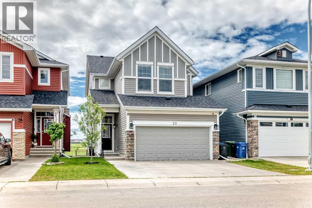33 Redstone Drive NE