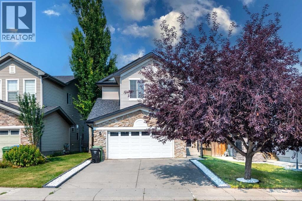 135 Kincora Drive NW