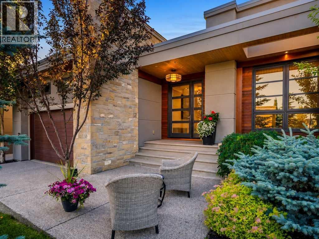 22 Aspen Ridge Square SW