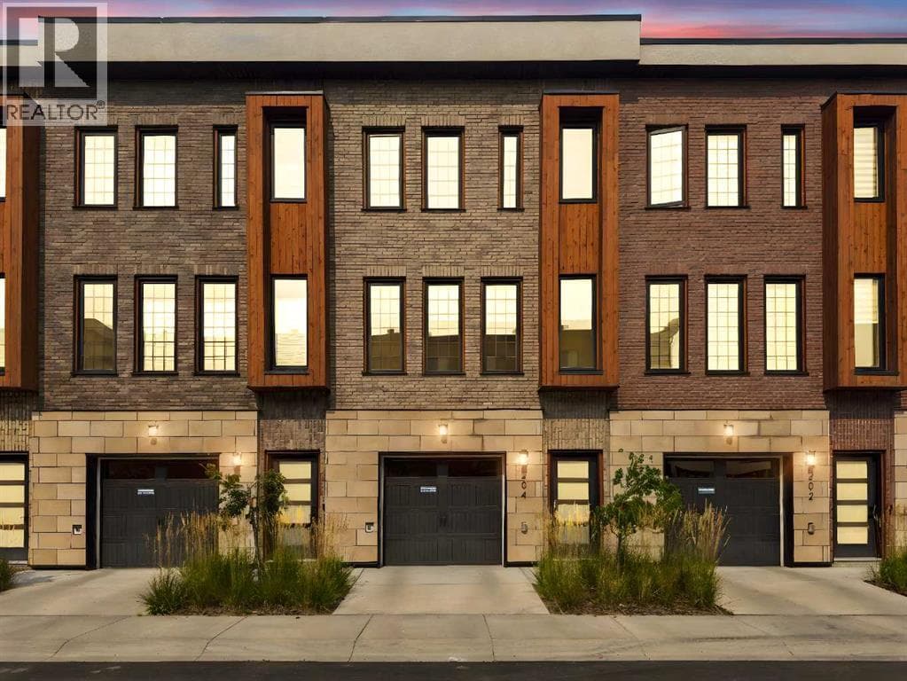 204, 81 Greenbriar Place NW