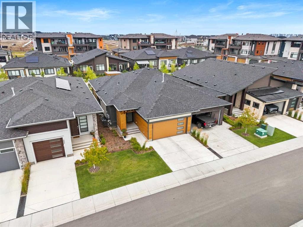 220 Marina Cove SE