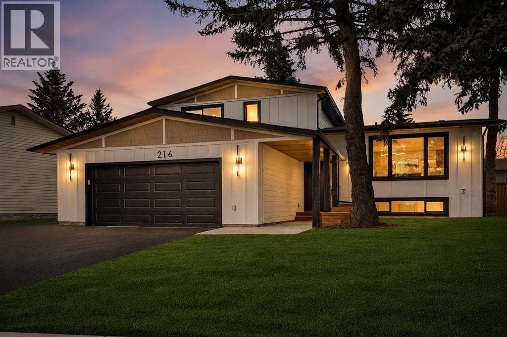 216 Oakridge Place SW