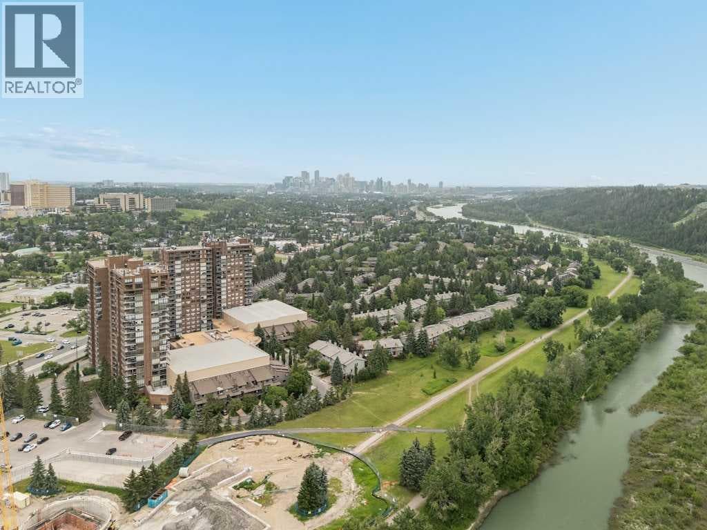 401, 145 Point Drive NW
