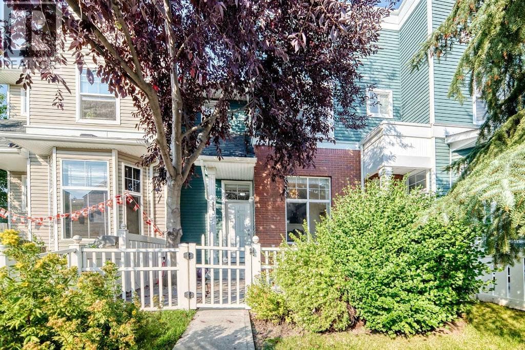 252 McKenzie Towne Link SE