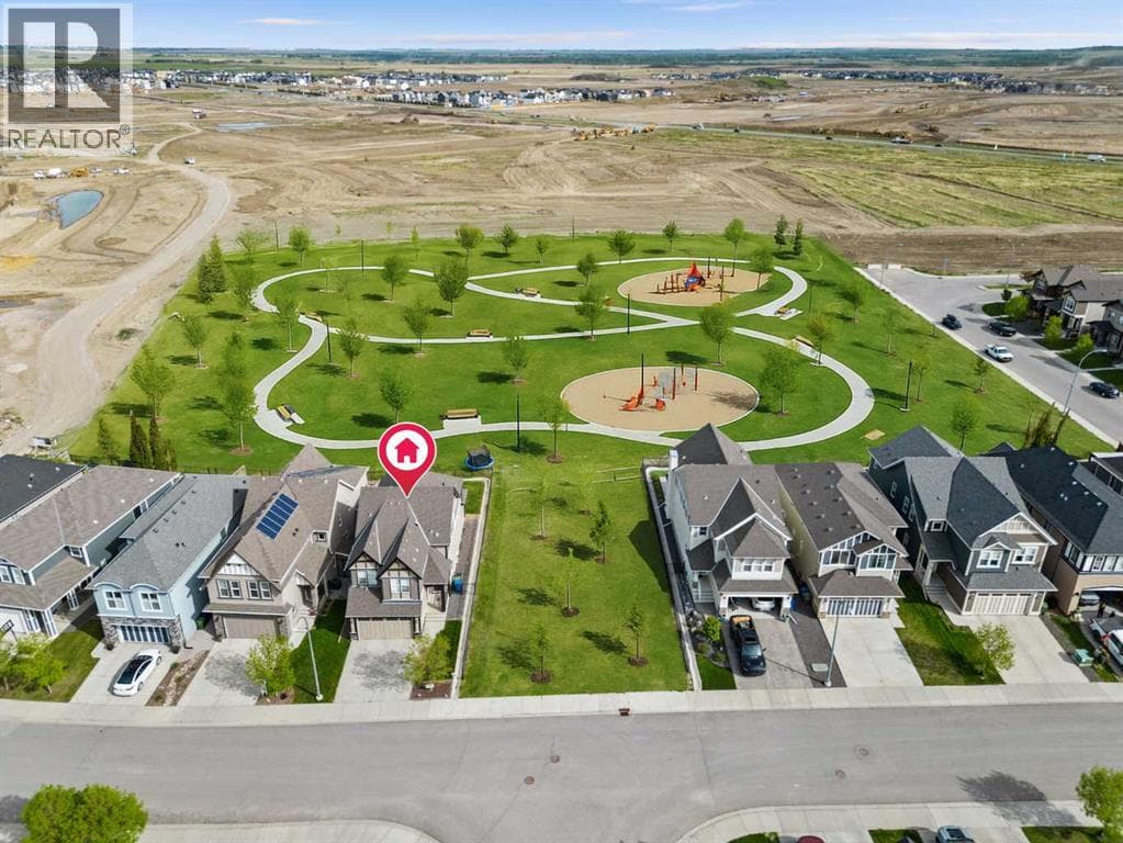 27 Mahogany Crescent SE
