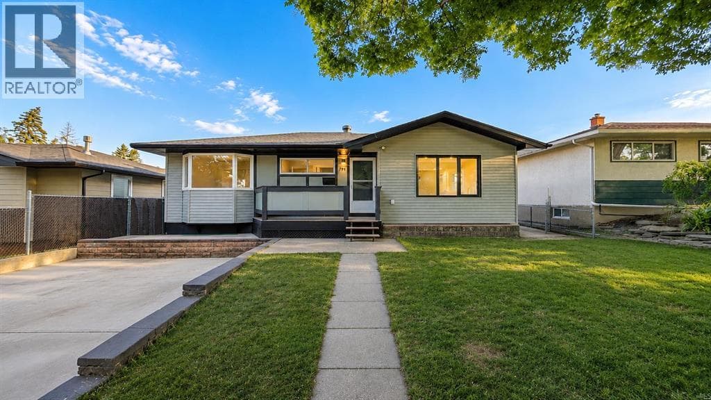 44 Fairview Crescent SE