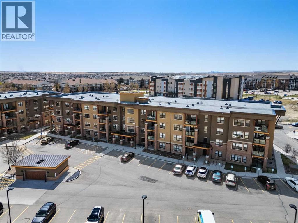 2105, 10 Market Boulevard SE