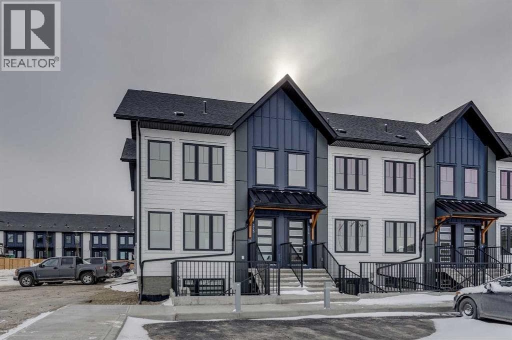 215, 40 Livingston Parade NE