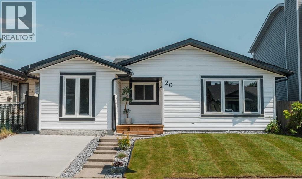 20 Castlegrove Way NE