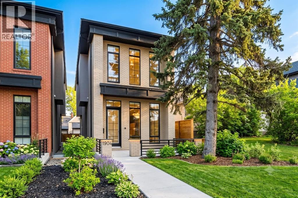 1904 13 Street SW