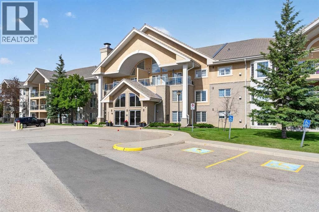 325, 728 Country Hills Road NW