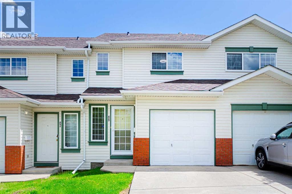 88 Country Hills Villas NW