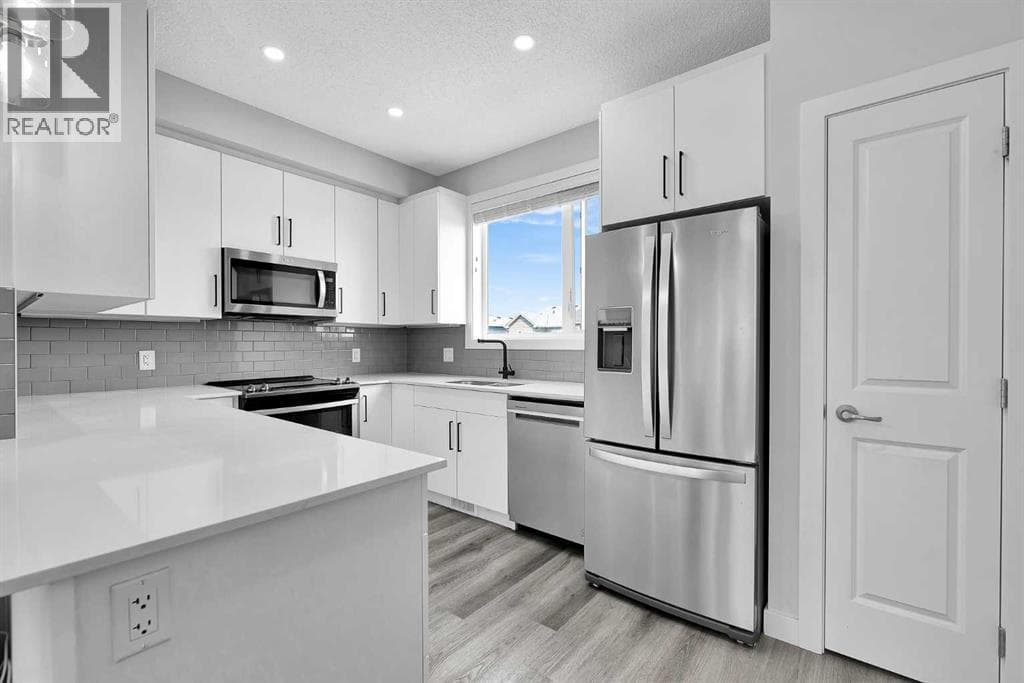 512, 16 Evanscrest Park NW