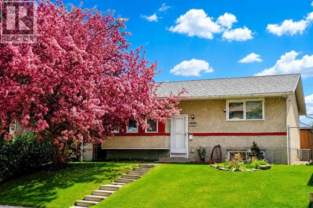 3232 Doverville Crescent SE