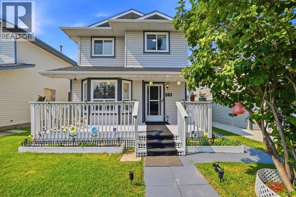 9 Martindale Crescent NE