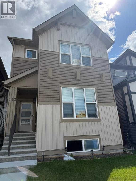 113 Corner Glen Way NE