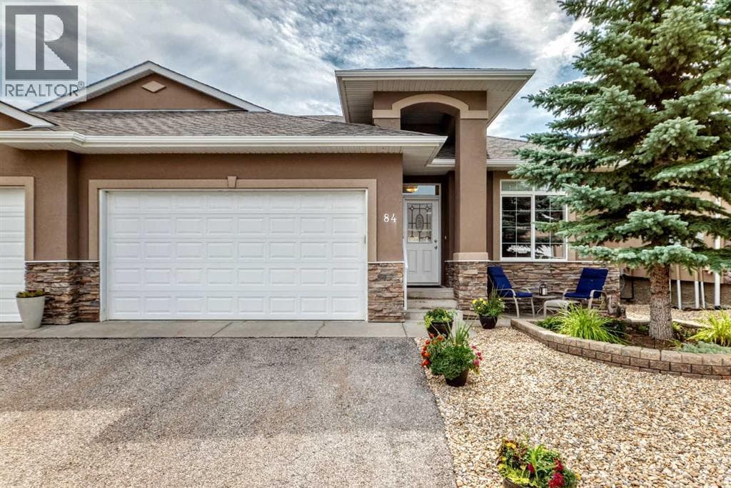 84 River Heights View