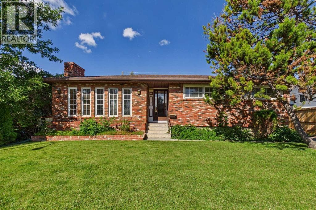 5 Chisholm Crescent NW