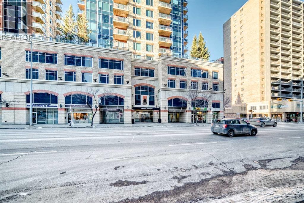 2208, 910 5 Avenue SW