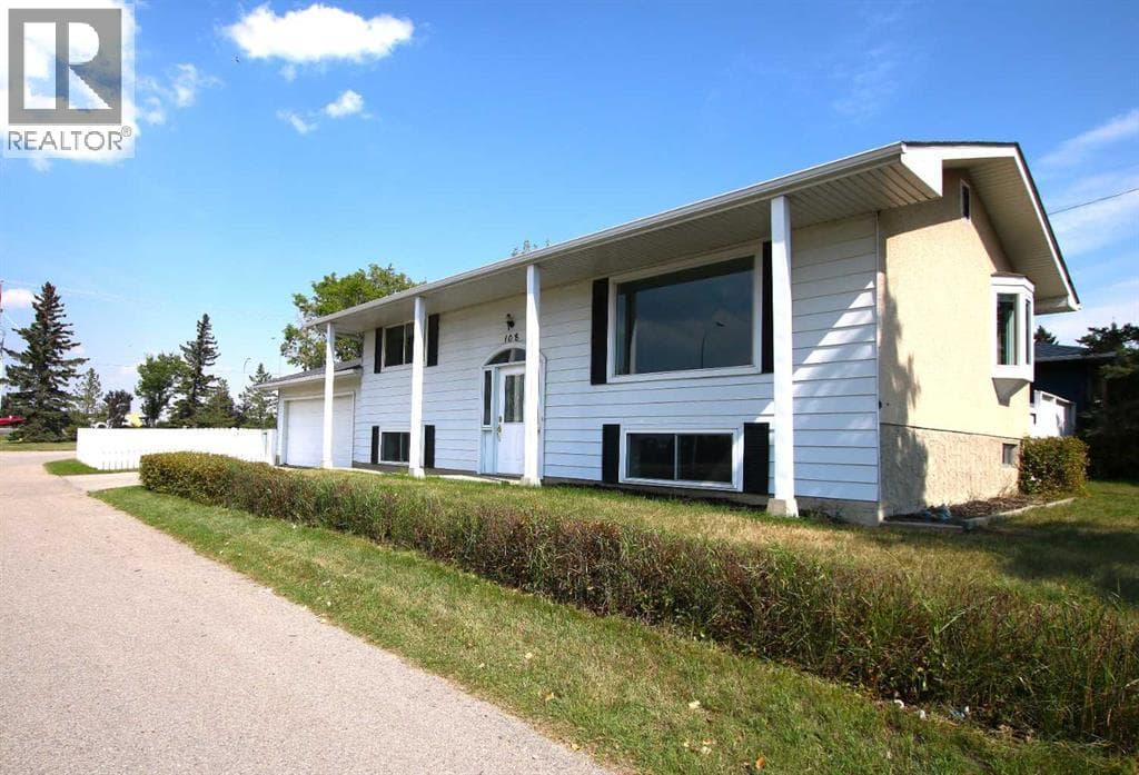 108 Flett Drive NE