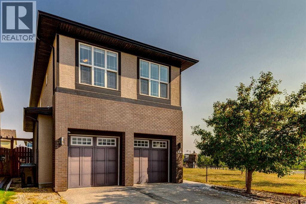 14 Marquis Heights SE