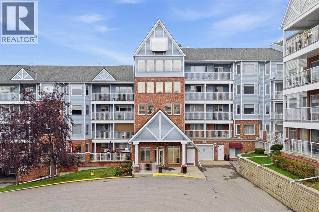 3102, 3102 Hawksbrow Point NW