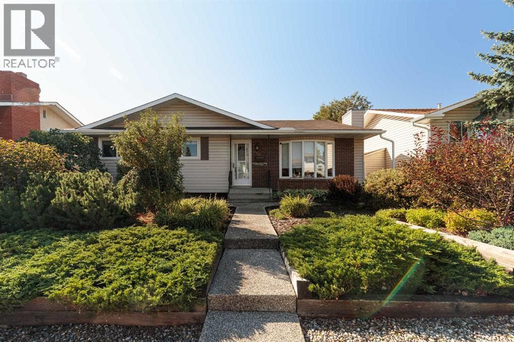 346 Rundleview Drive NE