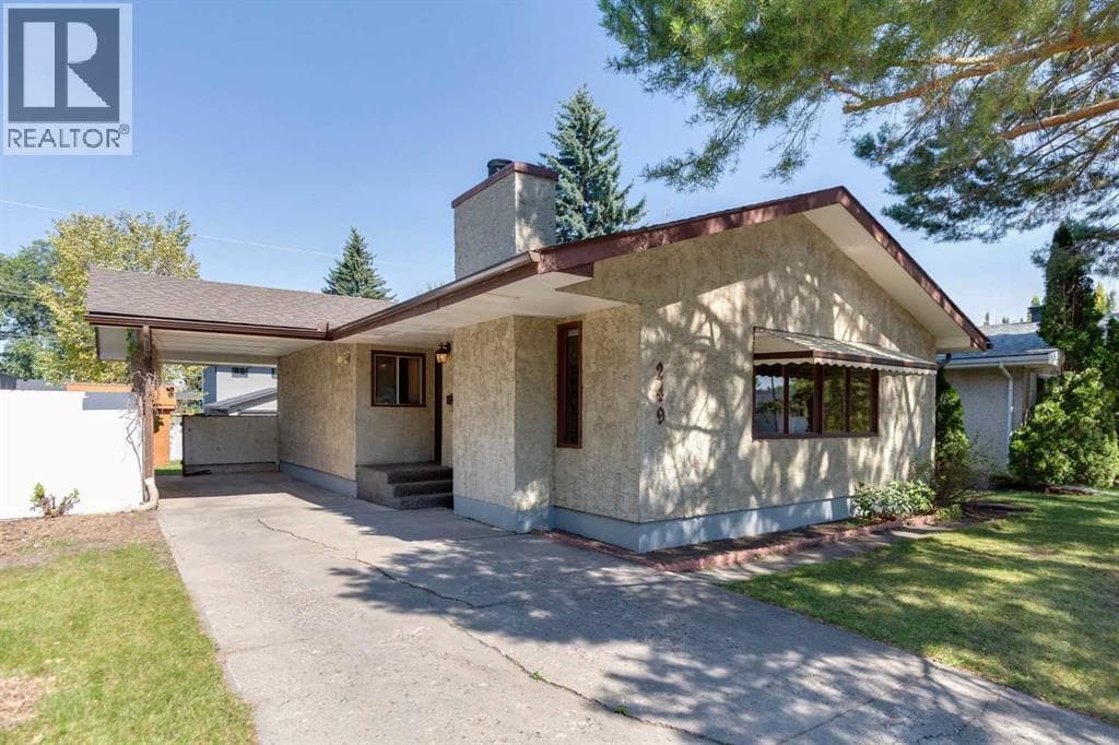 249 Wascana Crescent SE