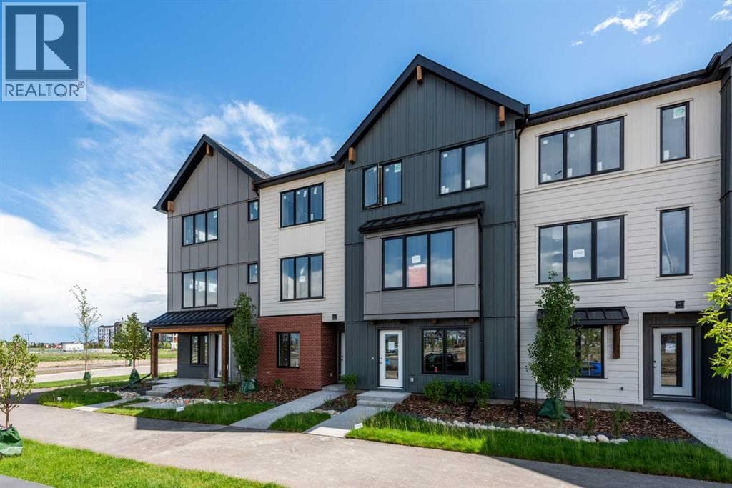 51 Mercado Lane SE