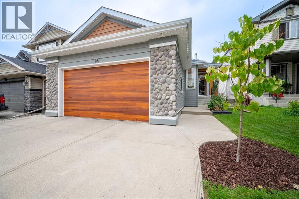 98 Chapala Grove SE