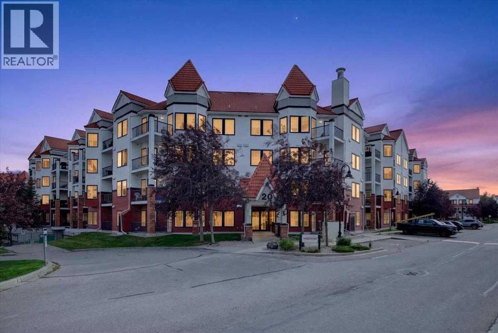226, 20 Royal Oak Plaza NW