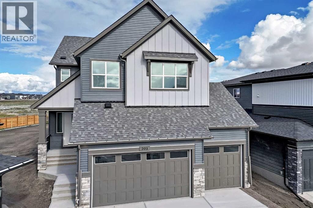 203 Langwell Common SE