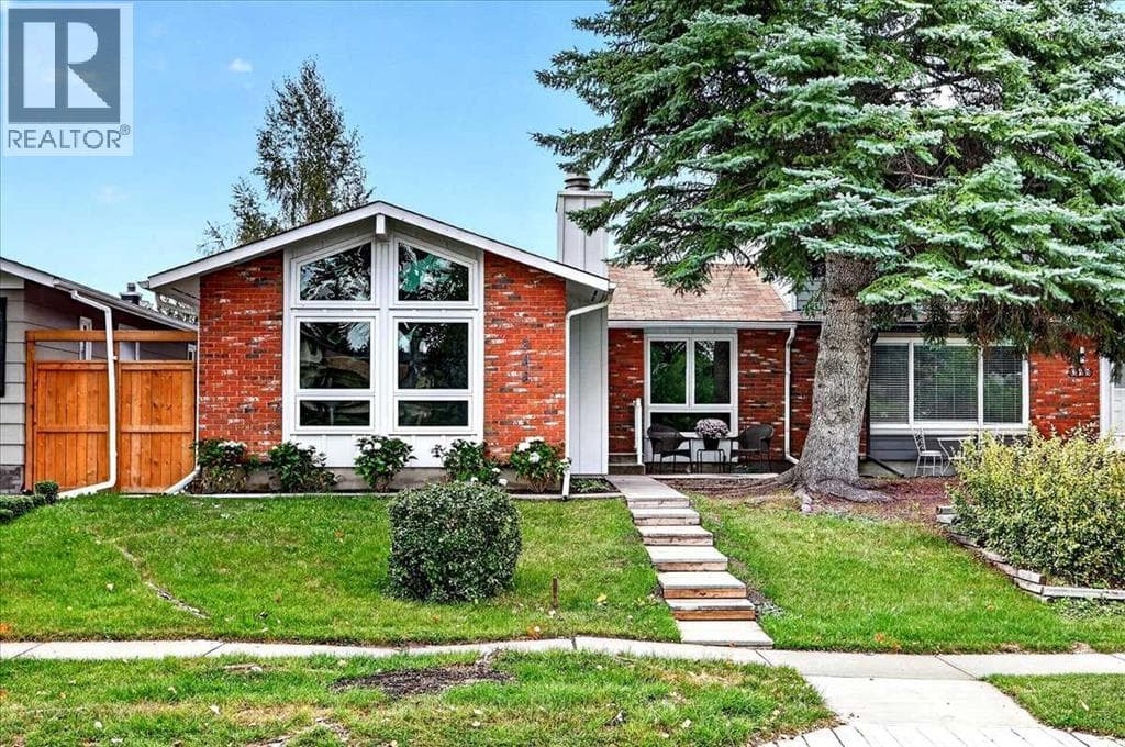 344 Midlake Boulevard SE