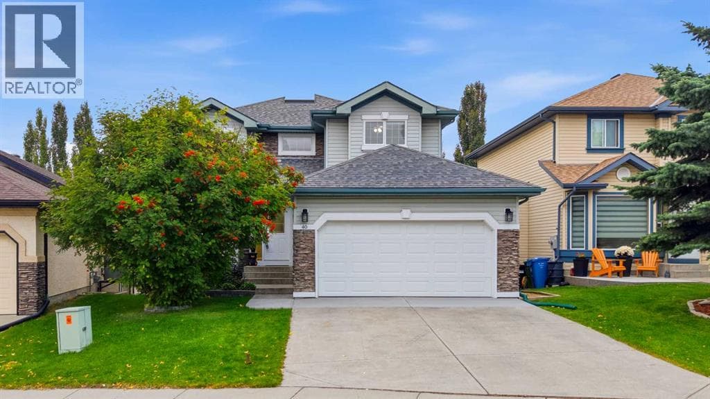40 Valley Creek Crescent NW