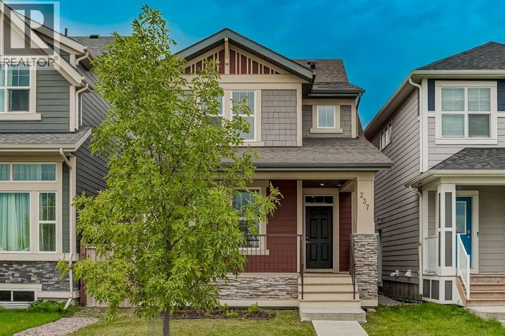 237 Masters Road SE