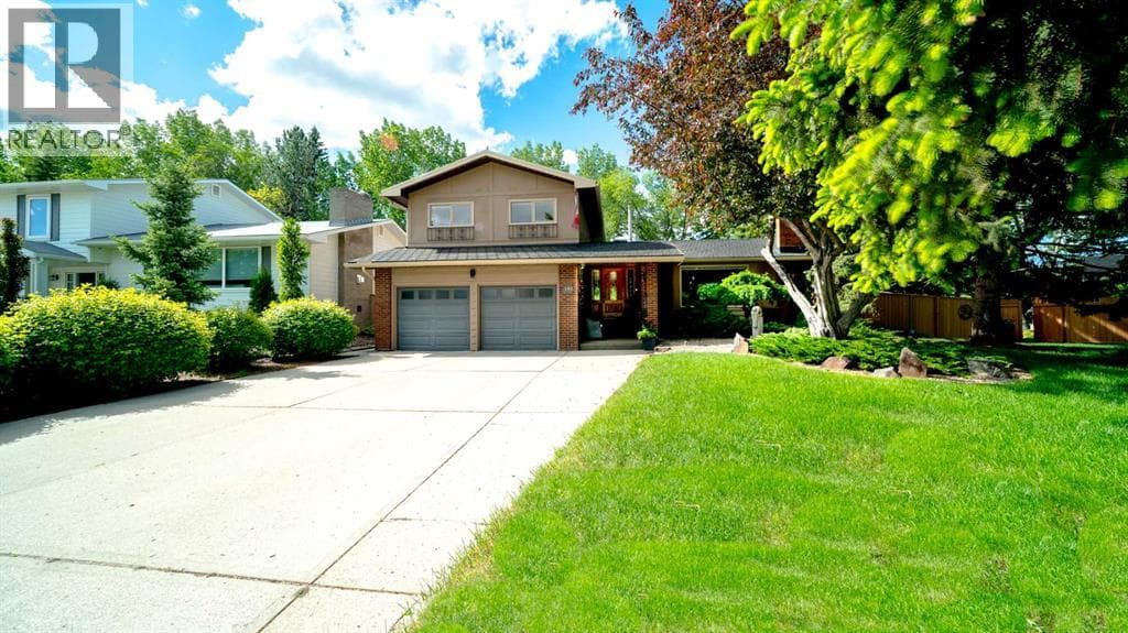 152 Mapleburn Drive SE