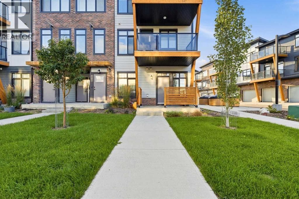 301, 562 Seton Circle SE
