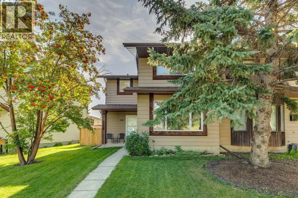 558 Strathcona Drive SW
