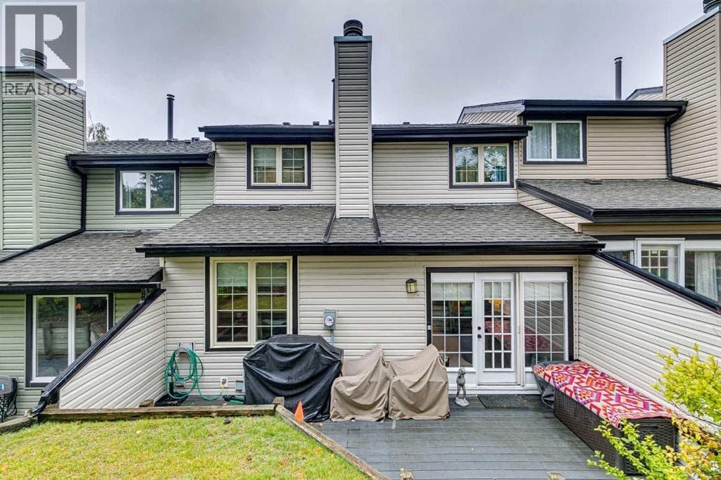 22, 448 Strathcona Drive SW