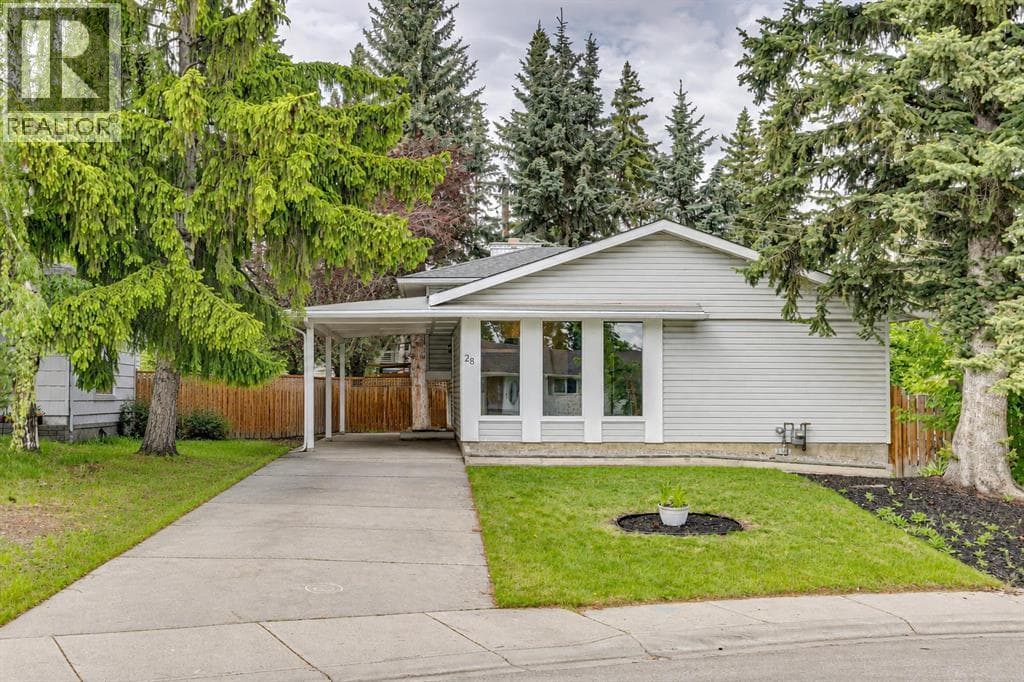 28 Cantrell Bay SW