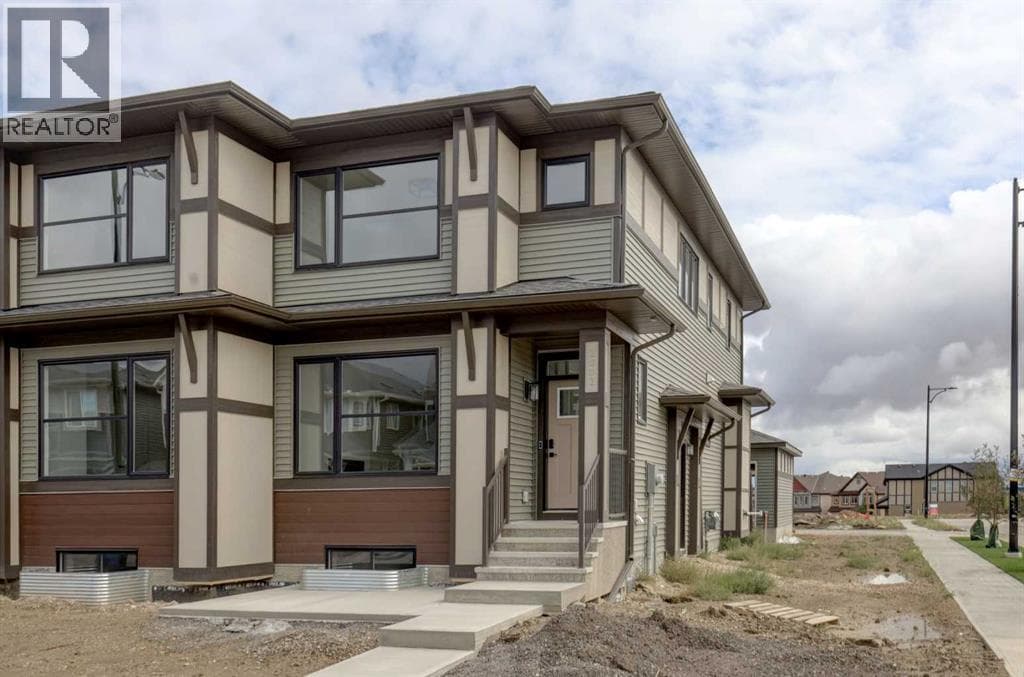 2002 Cobblebrook Crescent SW