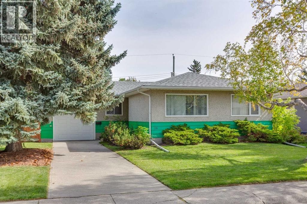 28 Gainsborough Drive SW