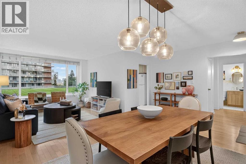 204, 3316 Rideau Place SW