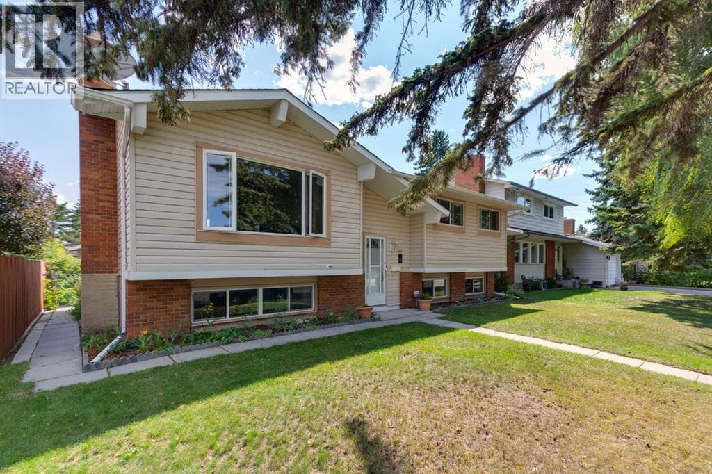532 Queensland Circle SE