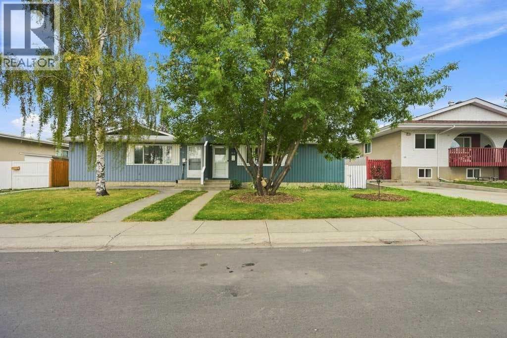 98 Huntwick Way NE