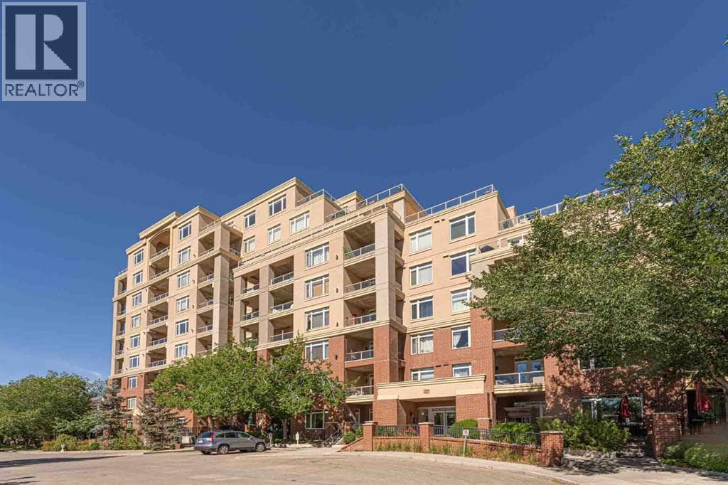 3302, 24 Hemlock Crescent SW